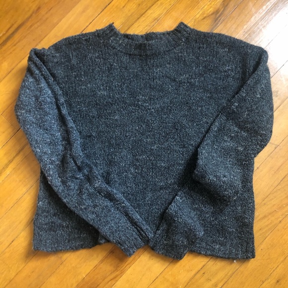 Vintage Sweaters - VINTAGE Gray Knitted Slight Cropped Sweater Medium